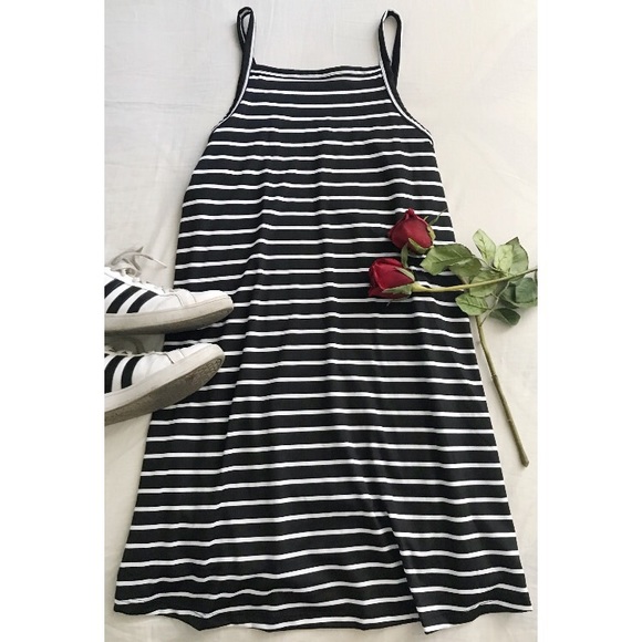 SHEIN Dresses & Skirts - Shein Striped Flowy Lightweight Summer Dress